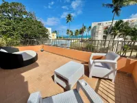 Tropical Beach Oasis: 2 Private Villas, 16+ Guests!