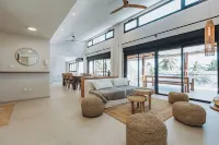 Charles - Villa Neuve - Piscine Accès Direct Plage