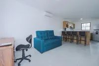 Charming 3-bedroom house with WiFi, AC in delightful La Fortuna,  plunge pool.