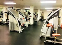 Movie Theater! Hot Tub! Private Rental 3 Bedrooms and 2 Bathrooms. - Gym