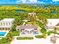 Moon Glow DREAMY 2BR OCEANFRONT VILLA WITH PRIVATE BEACH, Kayak, Snorkeling Hotels in Rum Point