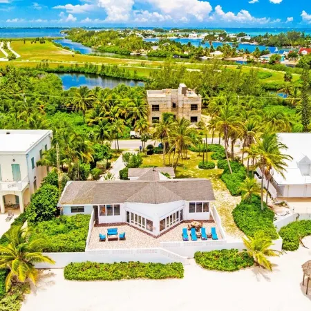 Moon Glow DREAMY 2BR OCEANFRONT VILLA WITH PRIVATE BEACH, Kayak, Snorkeling