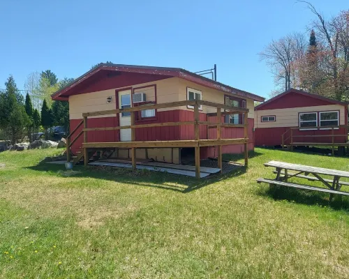 Twin Bay Resort Cabin # 5 Hotels in Nokomis