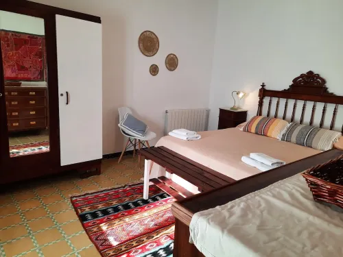 Cal Paó, Casa Rural Para 8 Personas, Ideal Para Familias, Patio con Barbacoa Hotel di Subirats