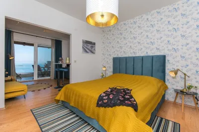 Dreamhouse Soline Sea View, Pool and Jacuzzi Yellow Apartment