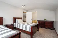 Cozy and Spacious House Situated in the Heart of up North and Snow Activities!