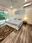 Lovely 1 bedroom, steps from the beach, car available