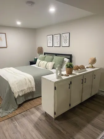 Gertie's Nook: Charming Private Studio Space close to everything!