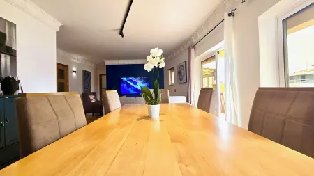 Spacious Penthouse w/ Barbecue, wifi, 2 terraces & Views Отели в г. Прая