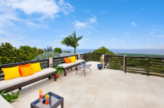 An Ultra-Luxurious Resort Style Ocean View Villa. Optional Yacht, Fully Staffed! Hoteles en Discovery Bay