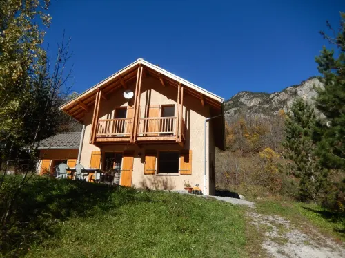 Chalet 10/12 people in the hamlet of Ecrins