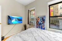 Cozy 1-bedroom apartment with AC and WiFi in enchanting New York