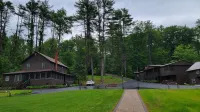 Waterfront Cottages near Lake George and Saratoga Springs