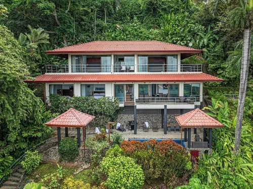 Exotica-All Suite House & Killer Views. On-site Staff-Gated Community-Paved Road