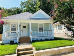 Mozley Park Bungalow Close to Downtown