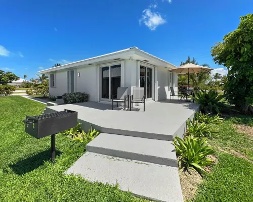 Pet Friendly, Golf Cart Included, Eleuthra Villa, Treasure Cay, Bahamas Hotels in Great Abaco