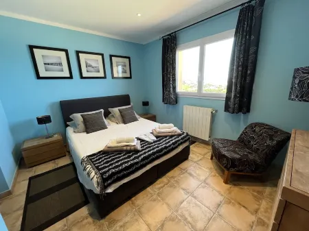 Superb air-conditioned villa with private pool and breathtaking sea/mountain views Отели в г. Проприано