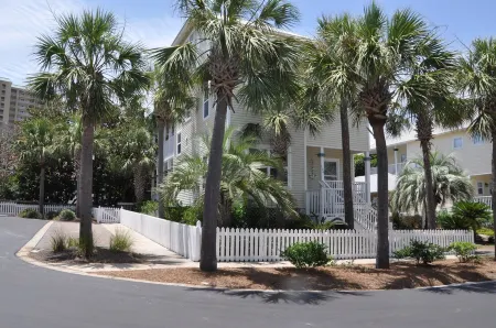 Best Location in Miramar Beach, August Specials