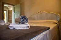 Intera Villa Storica di Charme con Piscina e Parco