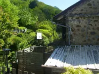 Gite close to the owner's house on the mountain side