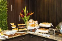 Victoria Hotel and Suites Panama - sarapan