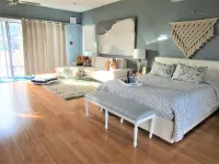 Spacious studio close to dowtown