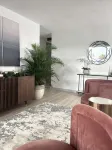 Luxury 5 Bedroom Home, 3 Minute Walk from the Beach - 廚房