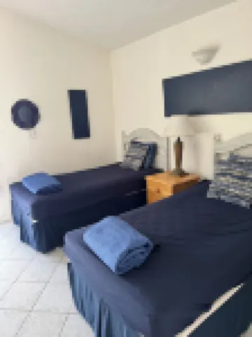 Waterfront Villa  5 min to beaches Hotels in 