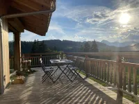 MAGNIFICENT 10-person chalet, 200ml from a lift. WIFI, Jacuzzi and Sauna Hotels in Notre-Dame-de-Bellecombe