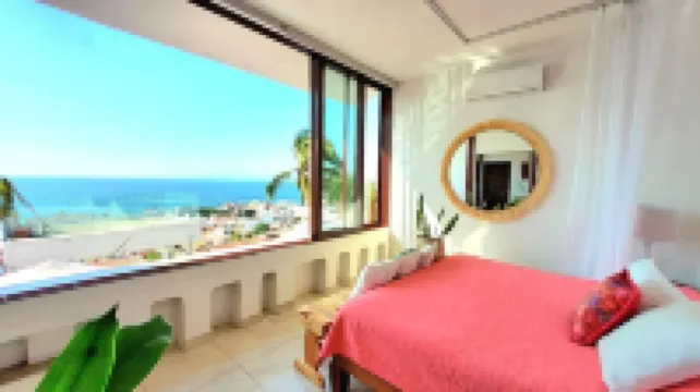 Private Infinity Pool Ocean View Penthouse Loft Beach+Romantic Safe Loc Hotels in 