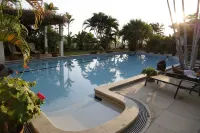 Ocean Views, Short Walk to Beach, Pool - VILLAS CASA LOMA - Suite 301