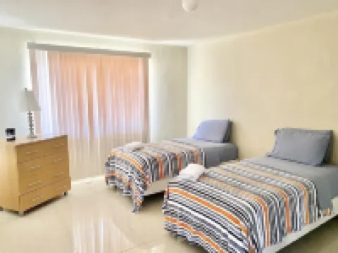 Private 2 Bedrm Villa-Walking Distance to University of Guam-FREE WiFi & PARKING