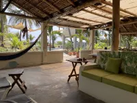 Beachfront 4 bedrooms 4 bath for a great vacation. Barra de Santiago 호텔