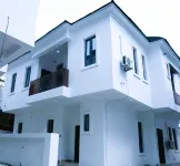 Luxury 5Bed Duplex With Starlink powered wifi Lekki 住宿飯店