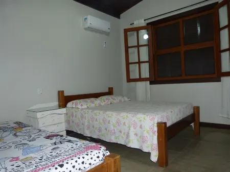Nice house in Porto Seguro - Hype or tranquility, here you have it Отели рядом с достопримечательностью «Taperapuan»