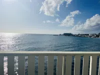 Nice and cozy ocean front studio with private terrace. Short walk to beaches.