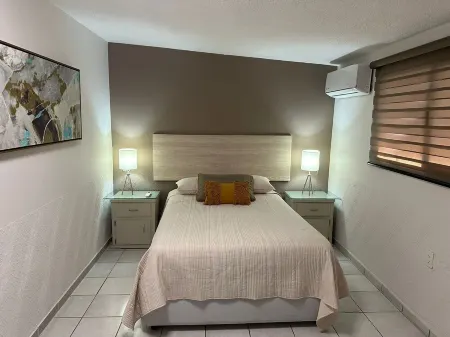 GRAN ALOJAMIENTO:) 5 HABITACIONES CON BAÑO Y CLIMA