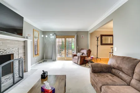 Sterling Heights Getaway w/ Fire Pit!