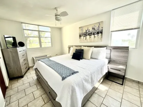 NEW! LABOR DAY SALE - On Beach w/Pool also near Rainforest! Views from terrace!