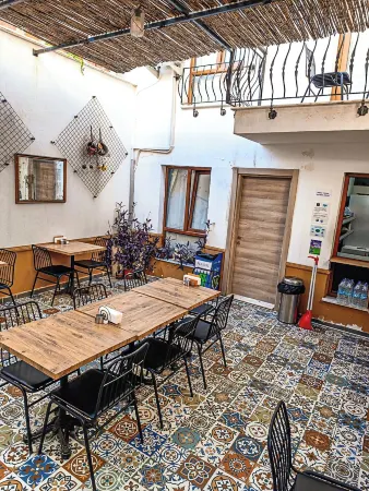 Lord Aydin Отели в г. Efeler