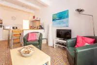 Le Molière - Historical stone house in old Pézenas Hotels in Pezenas