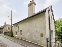 Myrtle Villa Hotels in Knighton