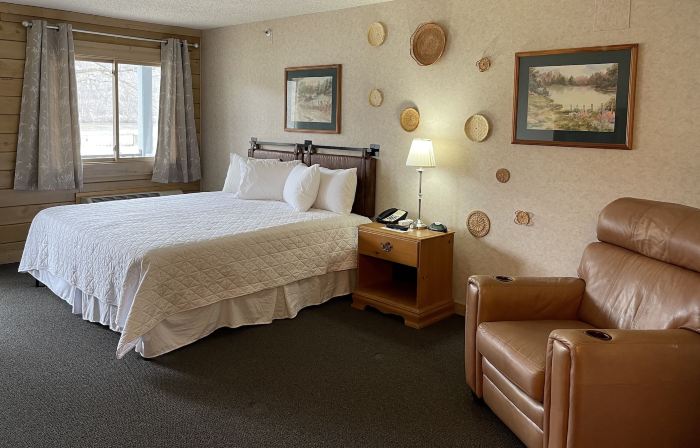 Paddle Wheel Inn