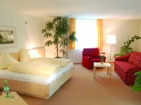 Landhotel Allgäuer Hof Hotels in Wolfegg