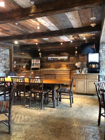 Annabelle Inn Отели рядом с достопримечательностью «Aspen Highlands»