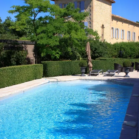 Les Carmes and Spa
