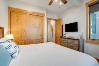 Ski Season Escape! Fraser Condo & Hot Tub - Lejligheder