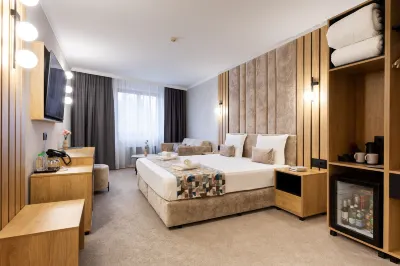 AMAR Design Hotel by HMG Отели рядом с достопримечательностью «Национальный Военно Исторический Музей»