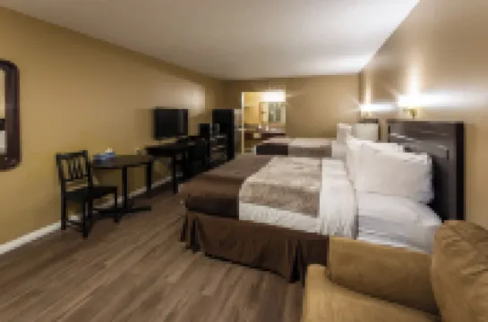 Chinook Country Inn Hotels in Mountain View County