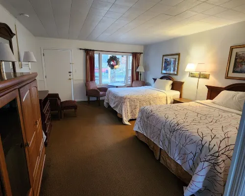 Drama Inn Hotels in Swain County